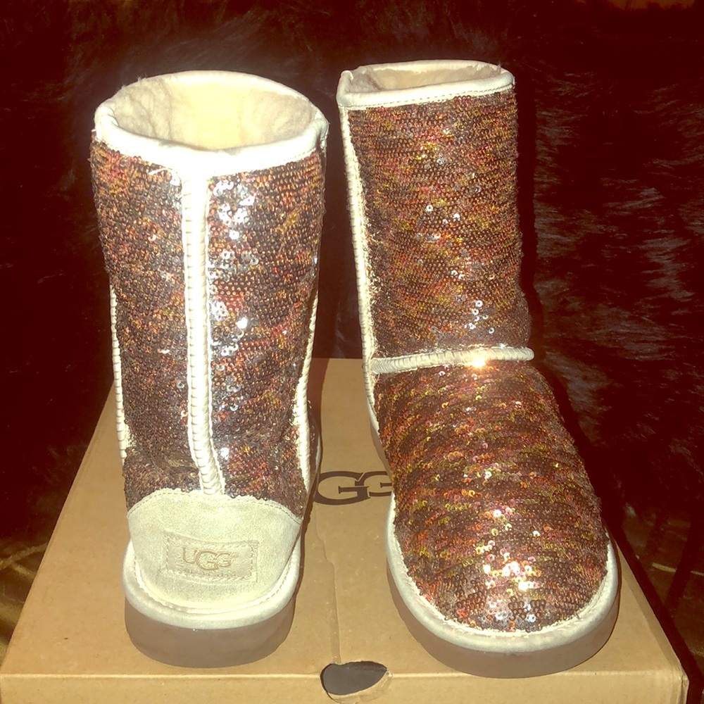 Sequin Champagne Classic short Ugg boots